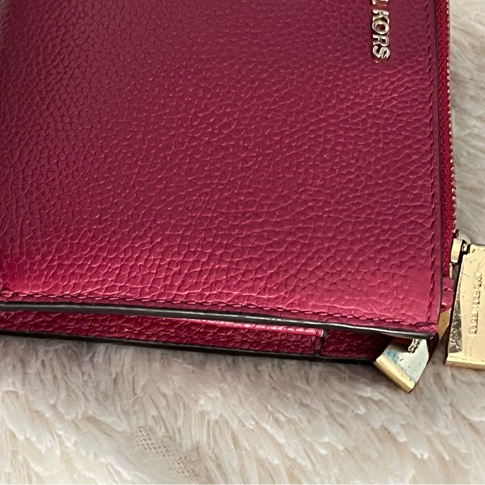 Michael Kors Burgundy Adele Leather wristlet Wallet - Picture 2 of 12